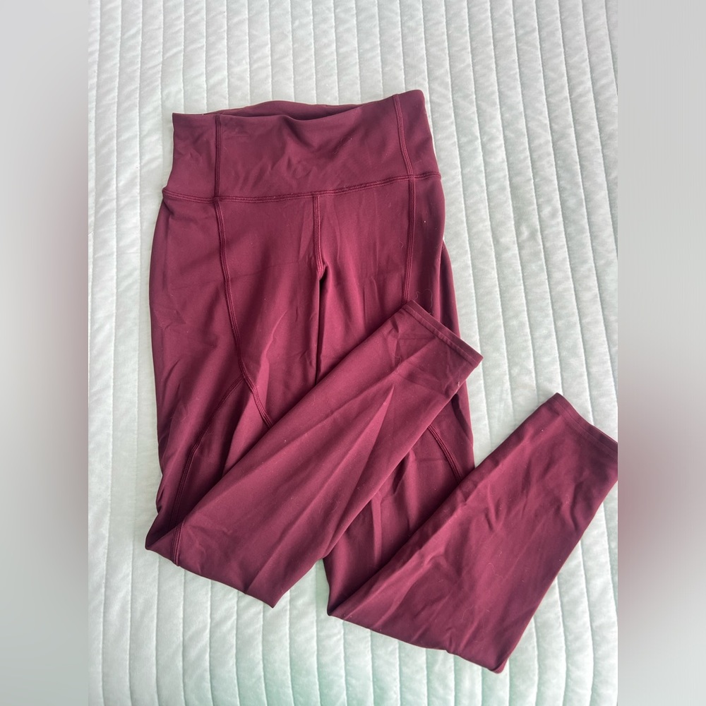 Lululemon Wunder Under 25” Size 4 Red Leggings